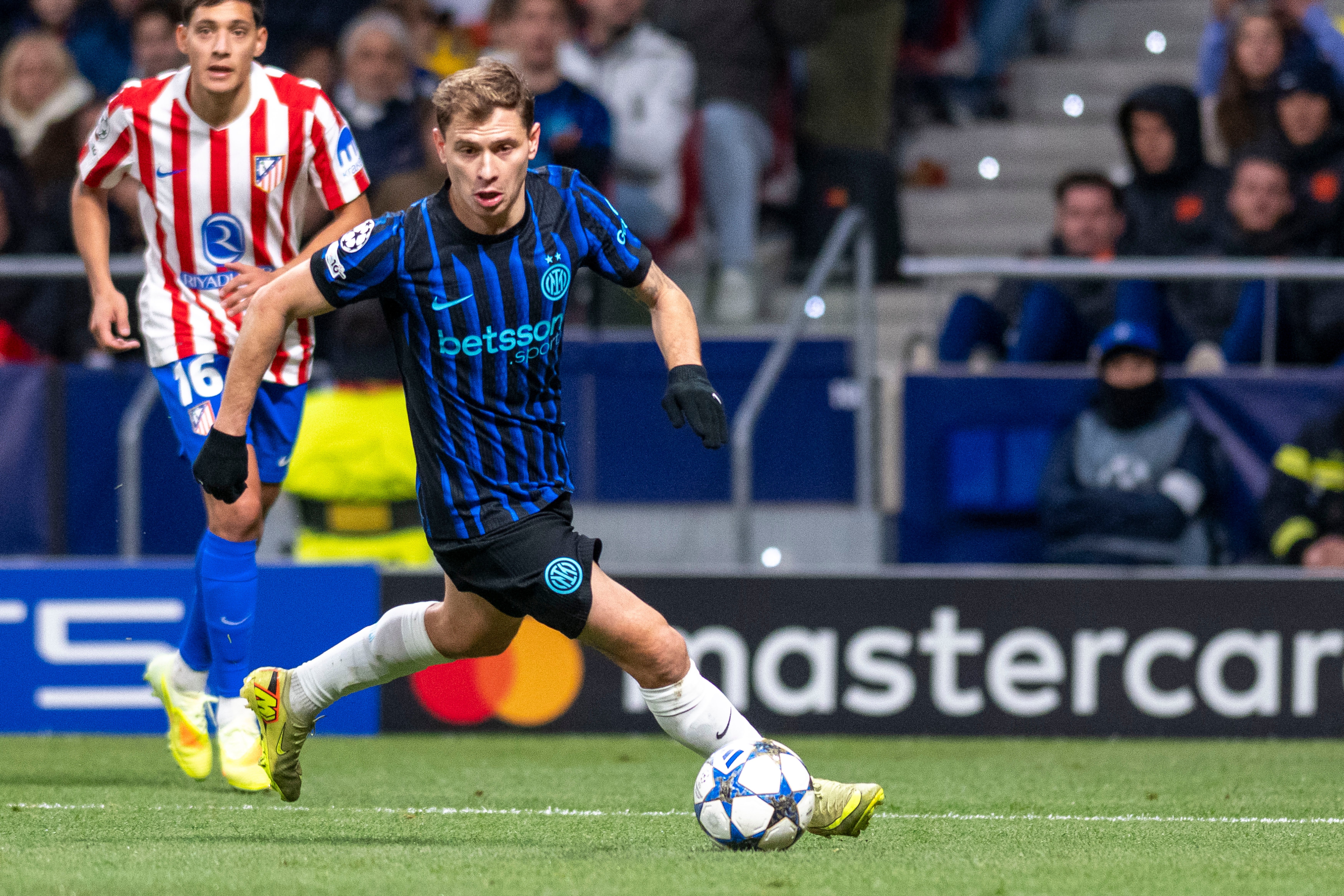 世界杯手机观看-意媒：巴雷拉肌肉疲劳，和恰20、邓弗里斯一同缺席欧冠